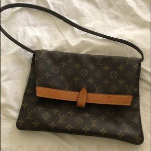 COPY - Vintage folded LV bag 💓